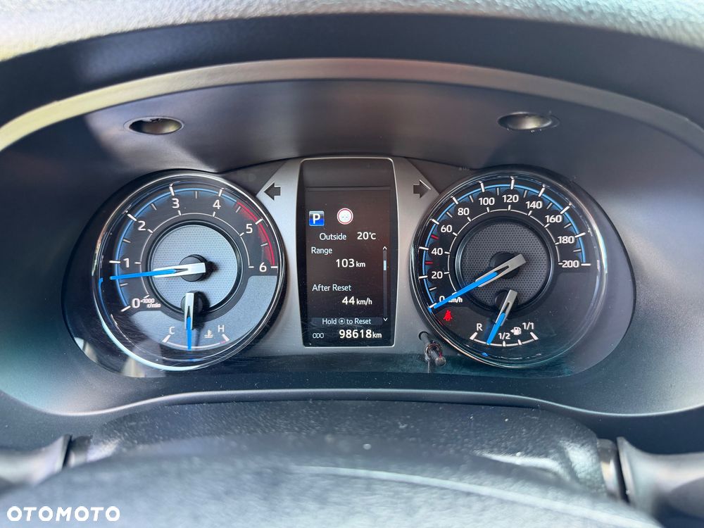 Toyota Hilux 2.8 D-4D Double Cab Invincible Sport 4x4 - 14