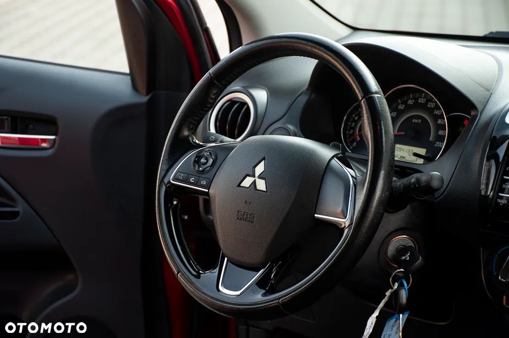 Mitsubishi Space Star 1.2 CVT Intro Edition+ - 32