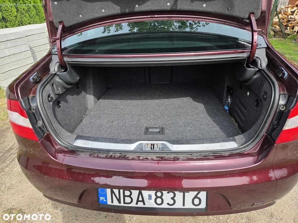 Skoda Superb 2.0 TDI Ambition DSG - 7