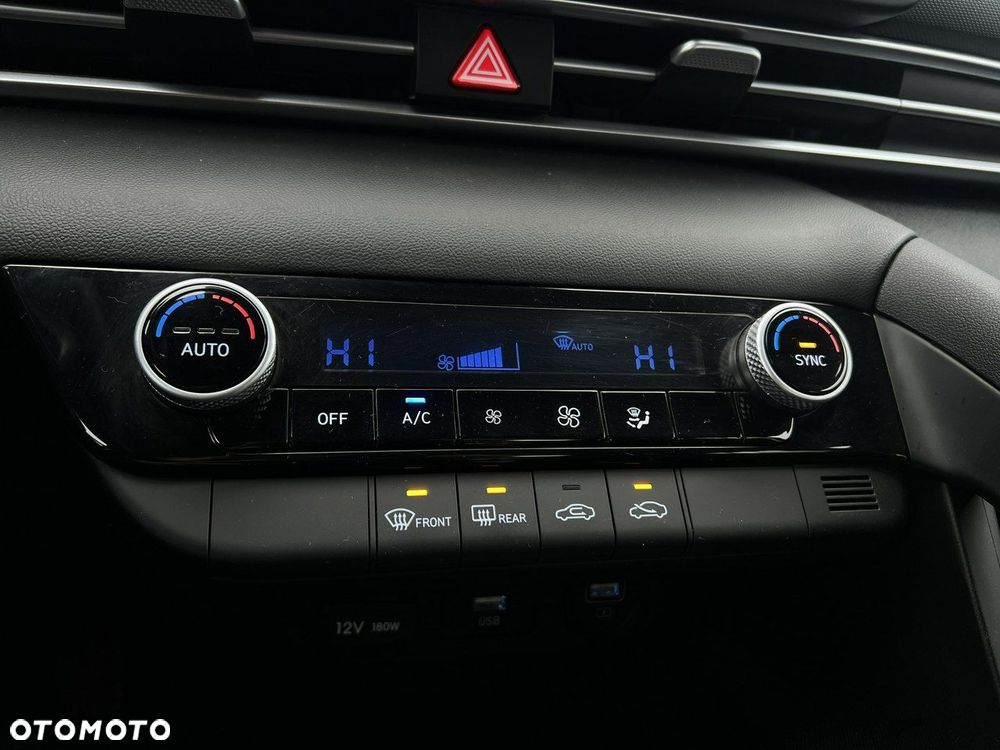 Hyundai Elantra - 17