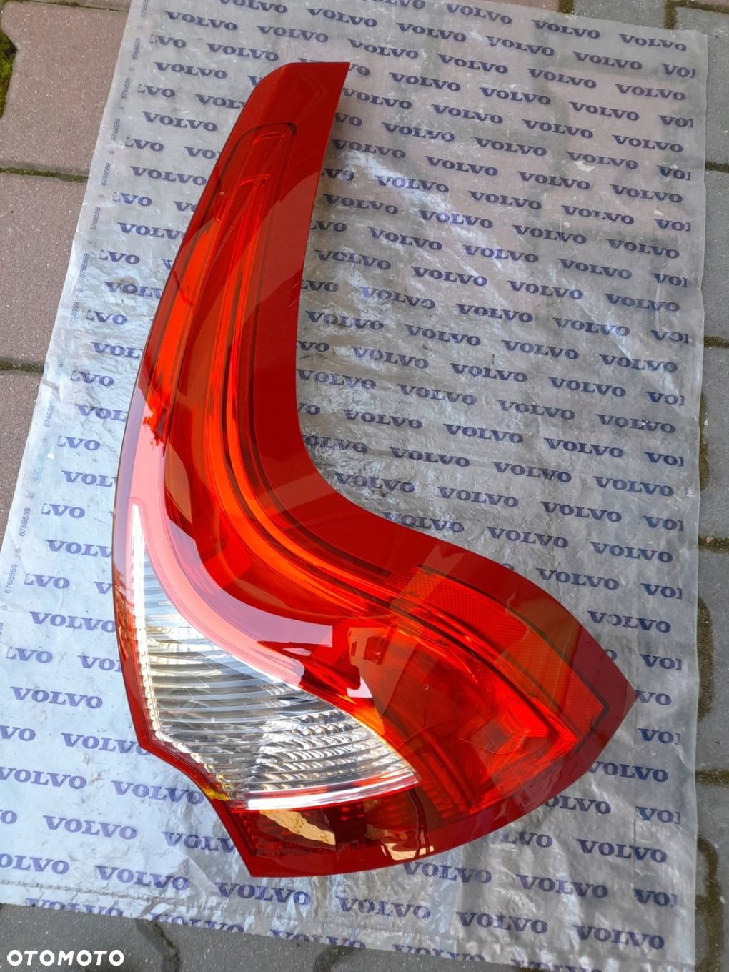 LAMPA PRAWY TYŁ 31323035 VOLVO XC60 LIFT 2014R W-WA - 2