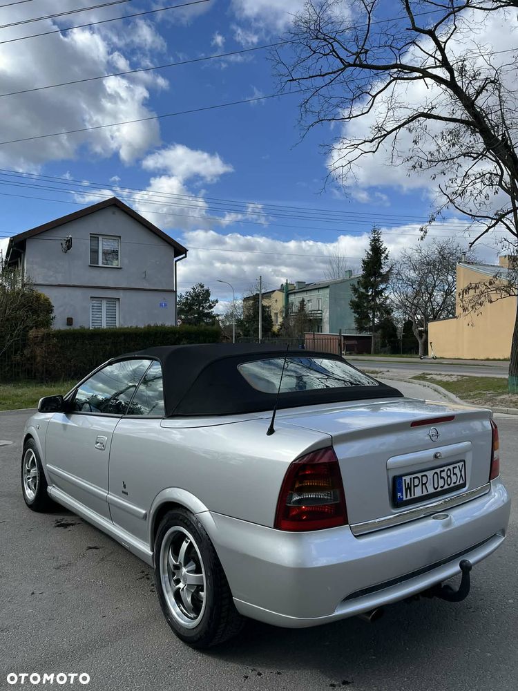 Opel Astra 1.8 Bertone - 23