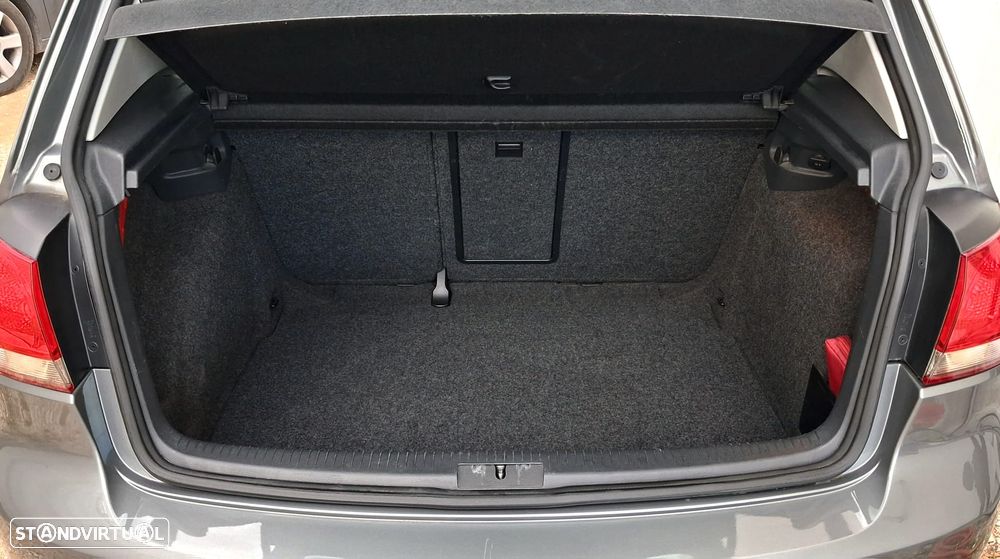 VW Golf 1.6 TDi Confortline - 14