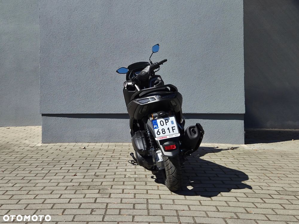 Yamaha NMAX - 4
