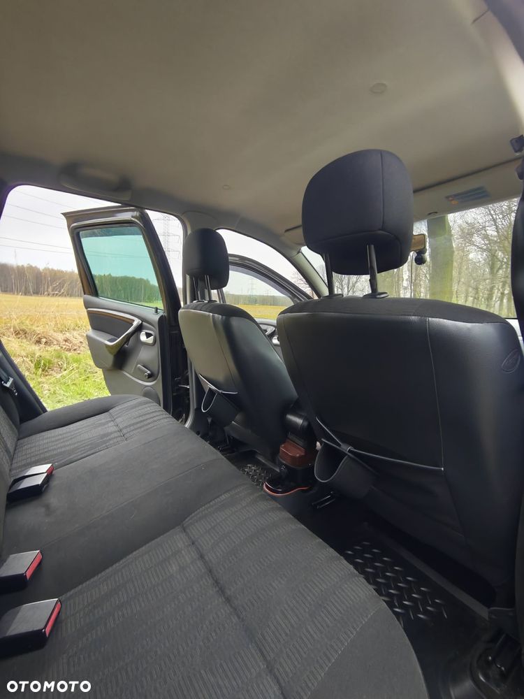 Dacia Duster 1.6 Laureate - 27