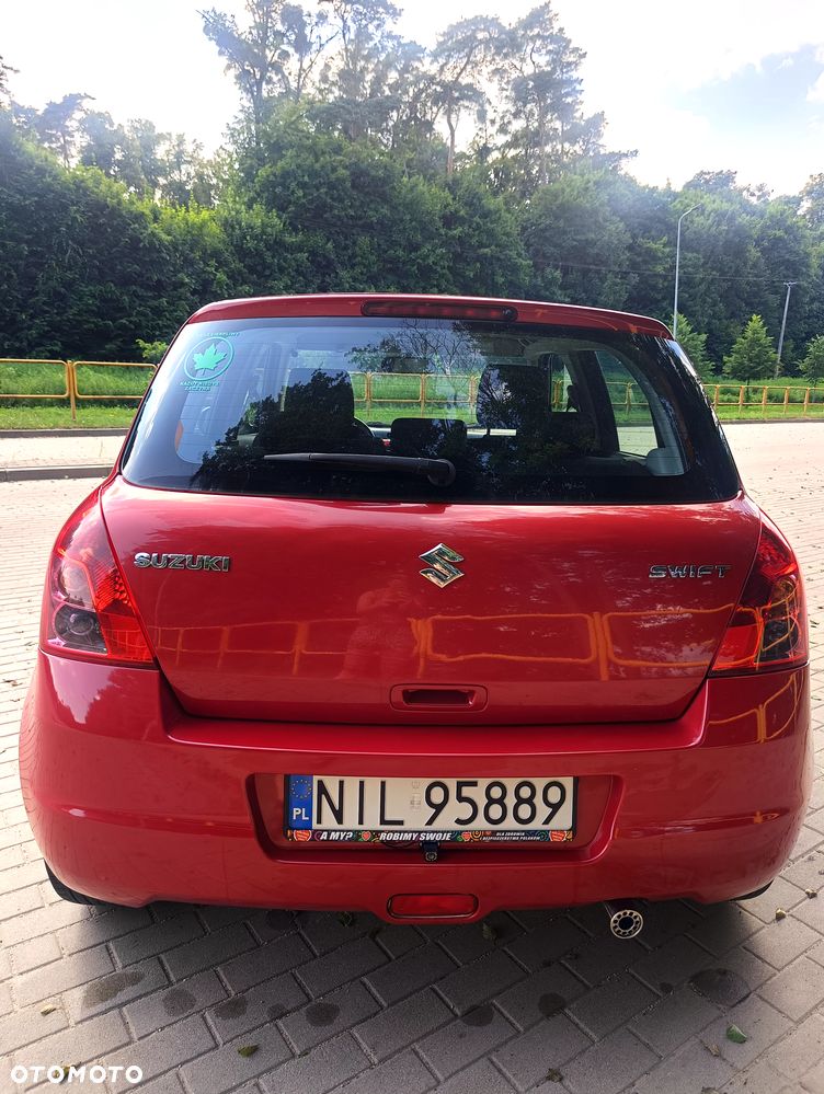 Suzuki Swift - 4