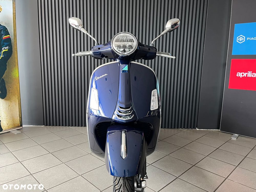 Vespa GTS - 9