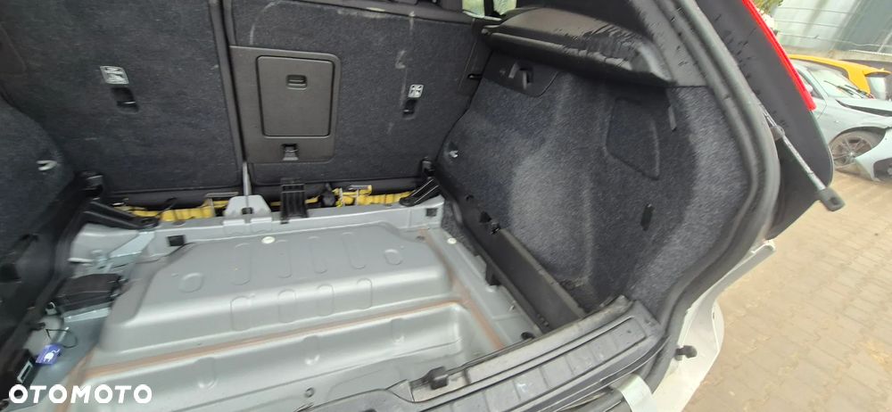 Volvo XC 40 73kWh Recharge Essential - 35