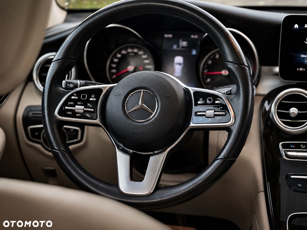 Mercedes-Benz GLC 300 4Matic 9G-TRONIC - 19