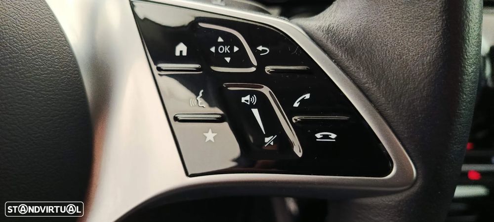 Mercedes-Benz A 250 Limousine e - 23