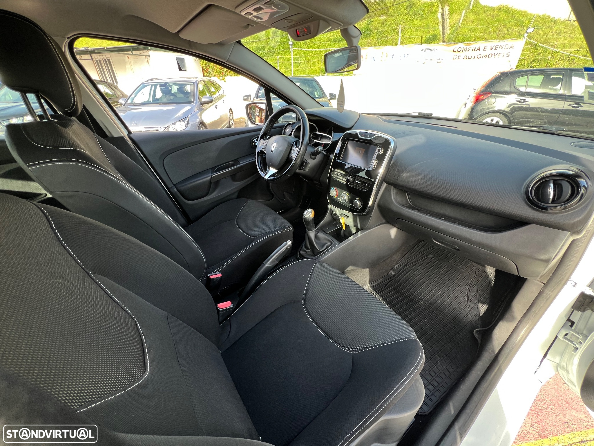 Renault Clio dCi 90 Start & Stop COLLECTION - 9