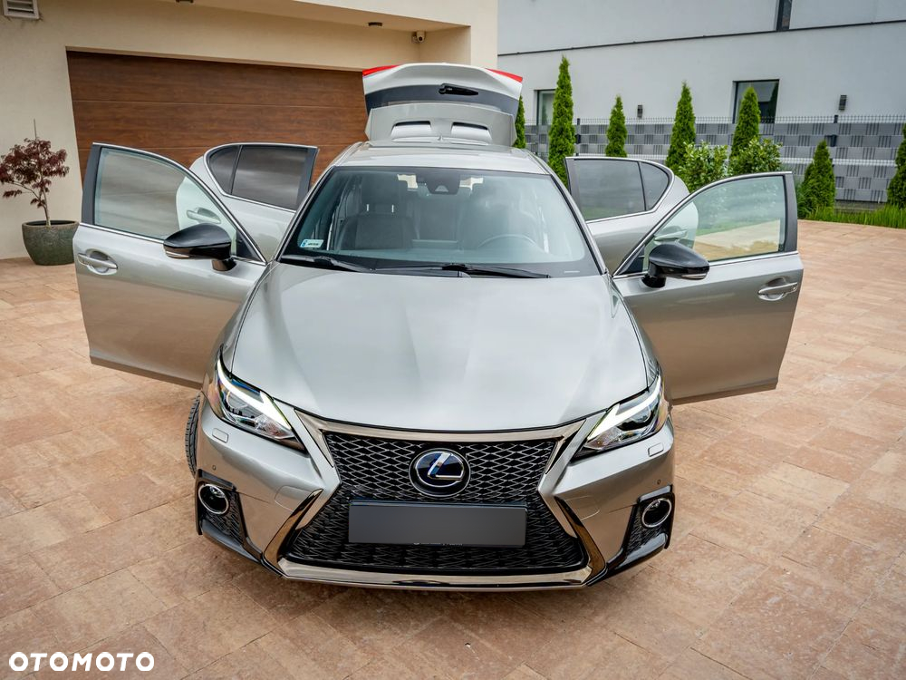 Lexus CT 200h F Sport Edition - 8