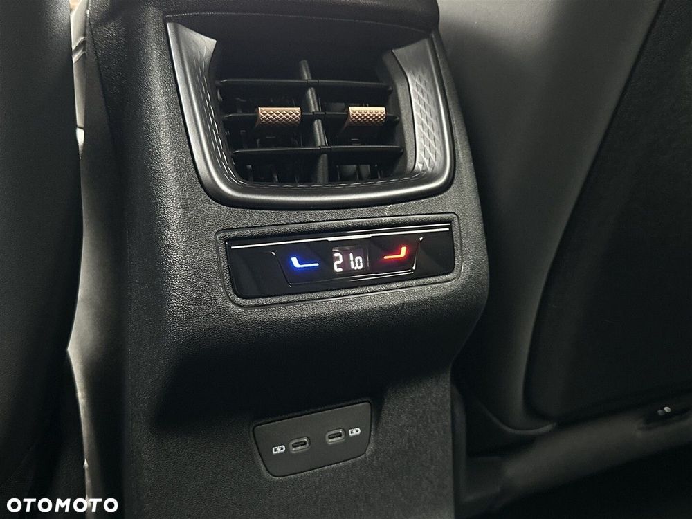 Cupra Terramar 1.5 eTSI mHEV DSG - 33