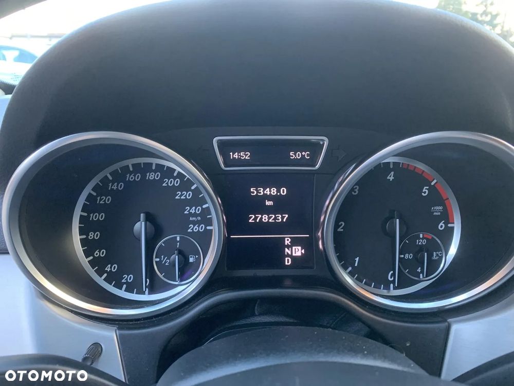 Mercedes-Benz ML 350 BlueTEC 4MATIC 7G-TRONIC - 25