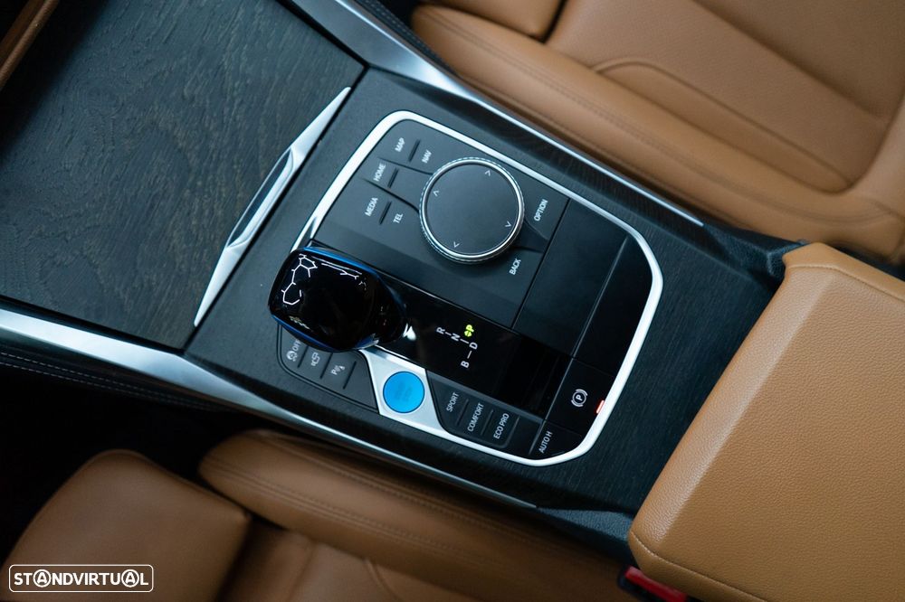 BMW i4 M50 Gran Coupe - 36