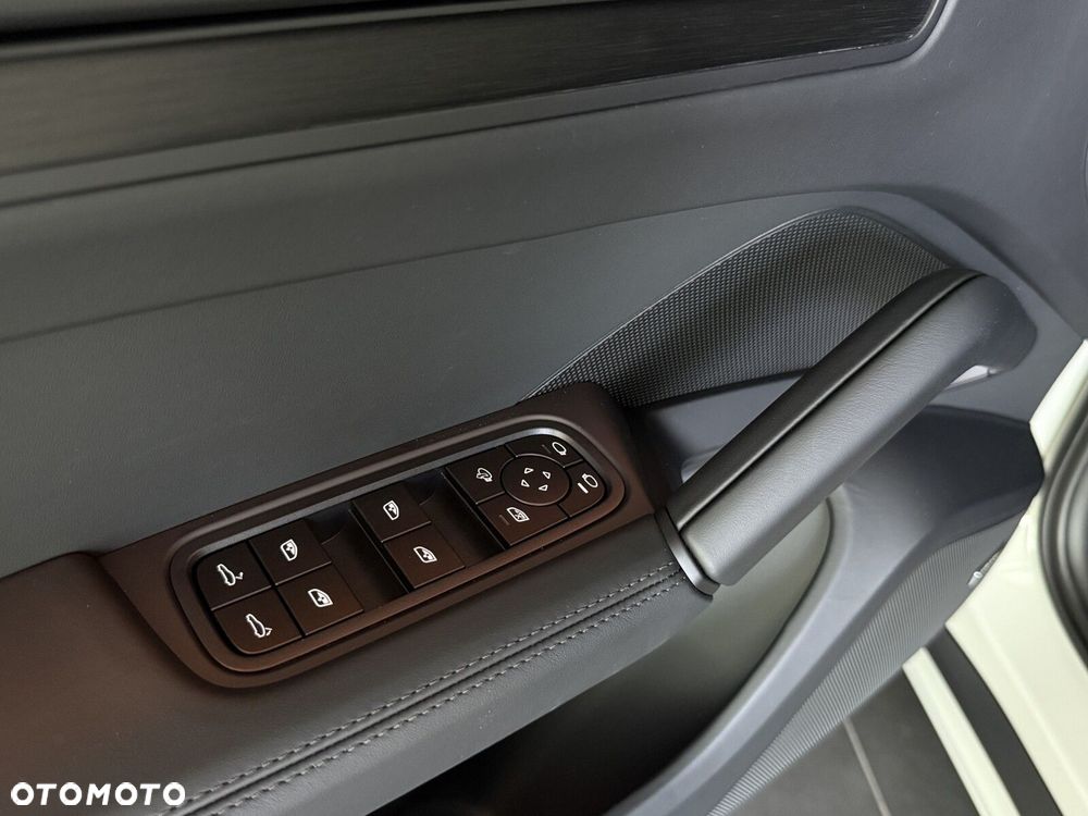 Porsche Cayenne - 18