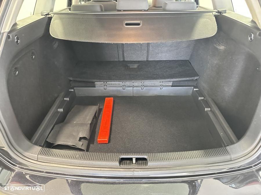 VW Golf Variant 1.6 TDi Confortline - 29