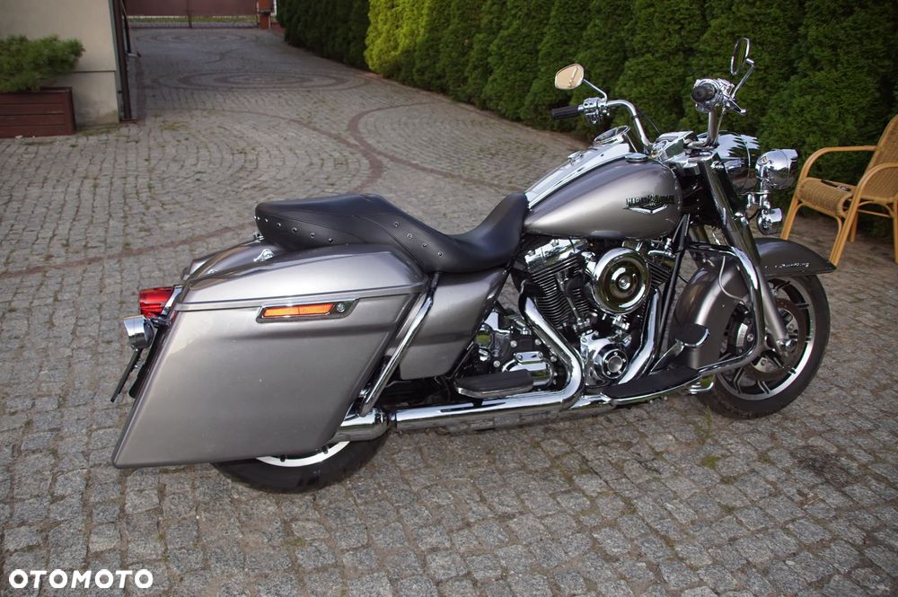 Harley-Davidson Touring Road King - 22