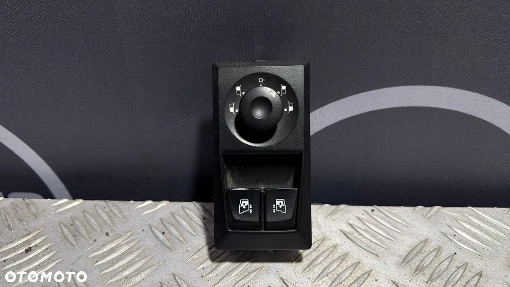 PRZEŁĄCZNIK SZYB PANEL RENAULT GAMA T RANGE ORYGINAŁ 23391509 - 1