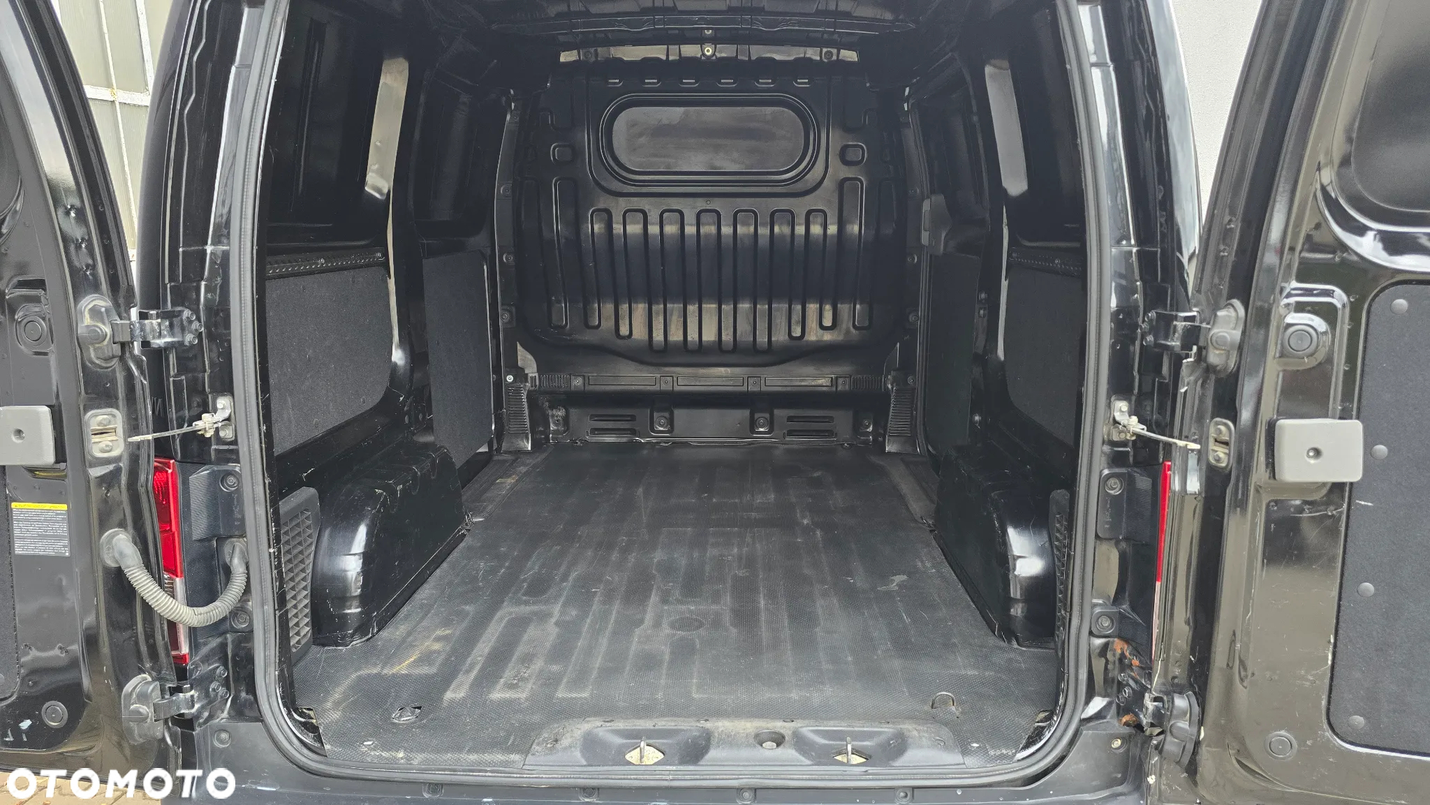 Nissan NV 200 - 20
