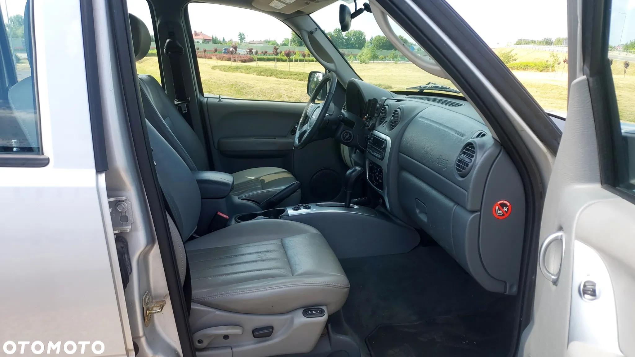 Jeep Cherokee 3.7L Limited - 14
