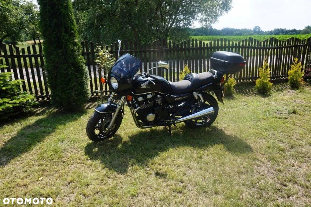 Honda CB - 1