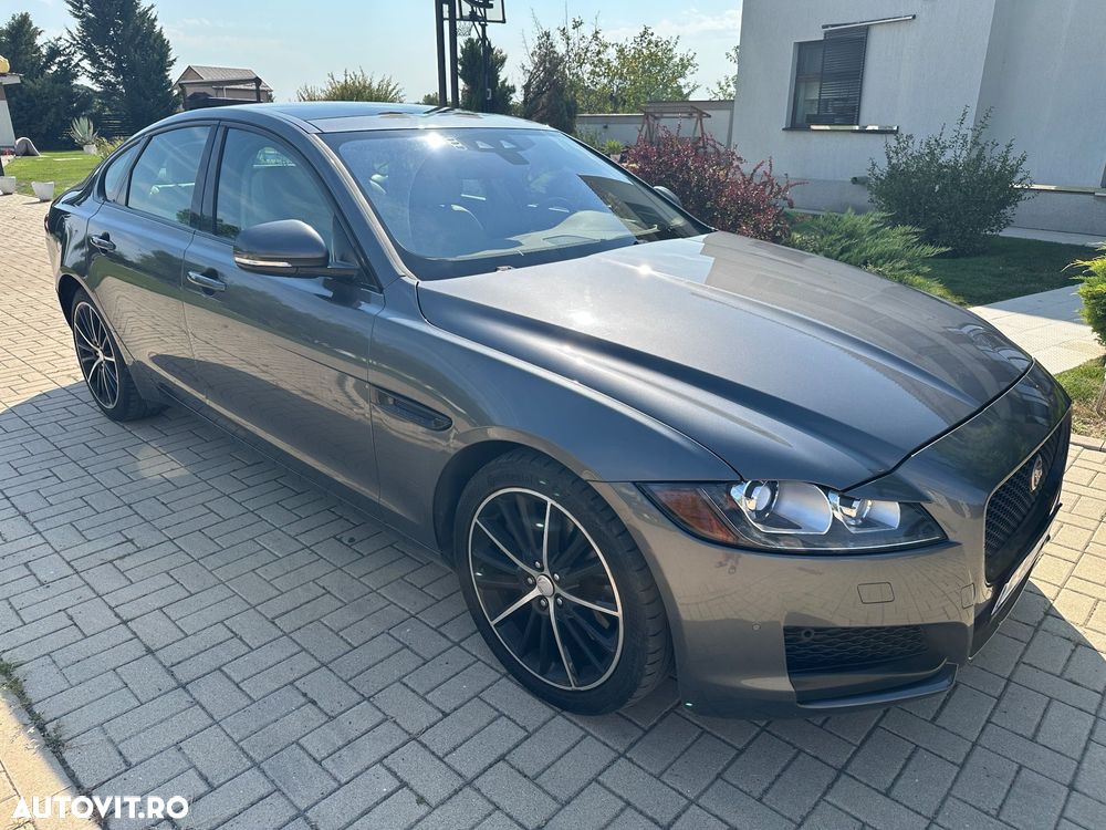 Jaguar XF 35t RWD Prestige - 9