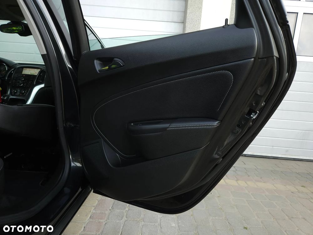Opel Astra 1.6 Sports Tourer Selection - 19