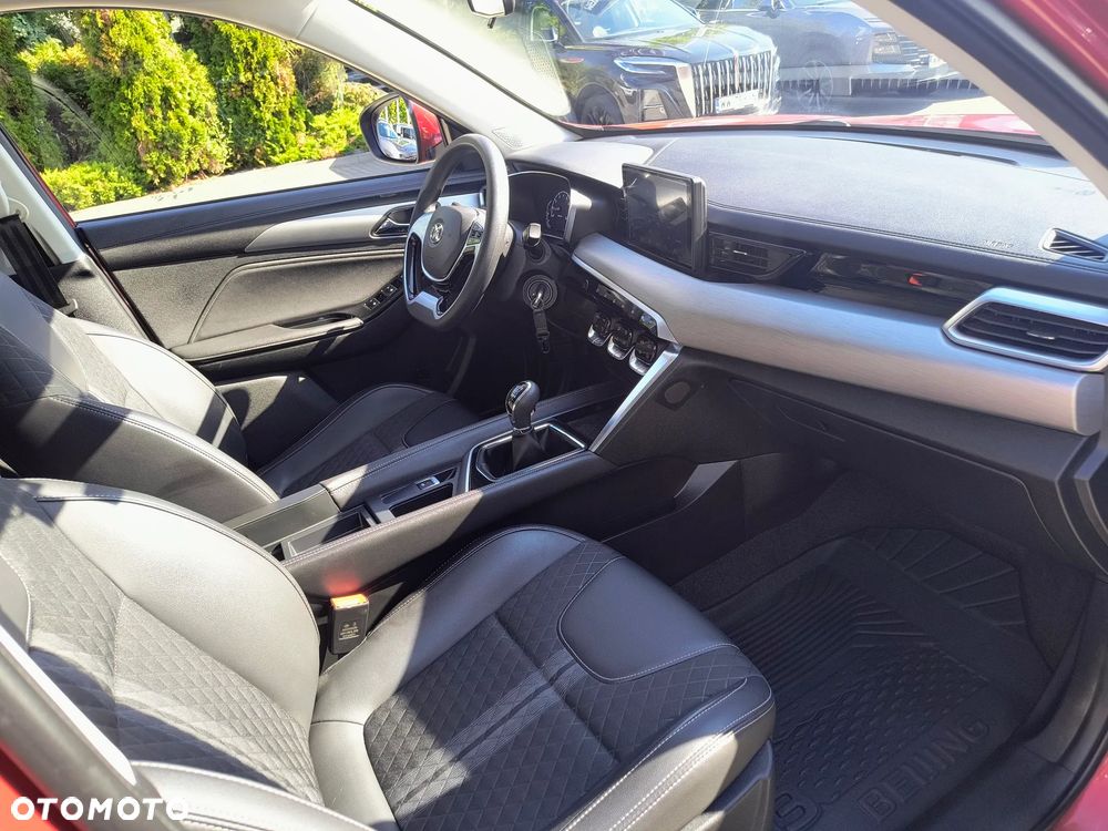 BAIC 3 1.5T Luxury - 12