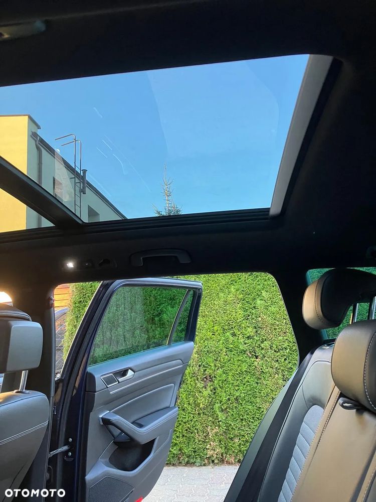 Volkswagen Passat - 17