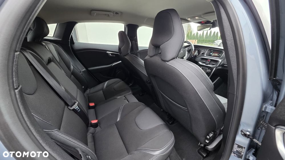 Volvo V40 D4 Momentum - 10