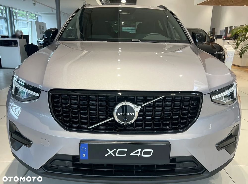 Volvo XC 40 B4 AWD Ultimate Dark - 7
