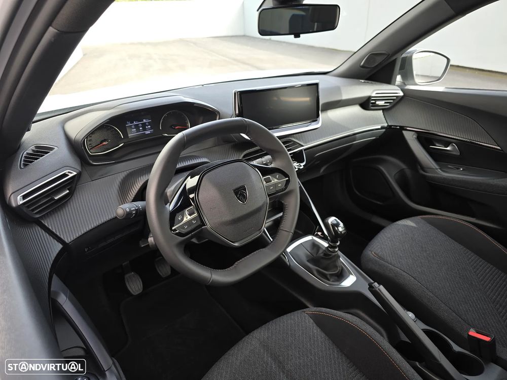 Peugeot 2008 1.2 PureTech Style - 13