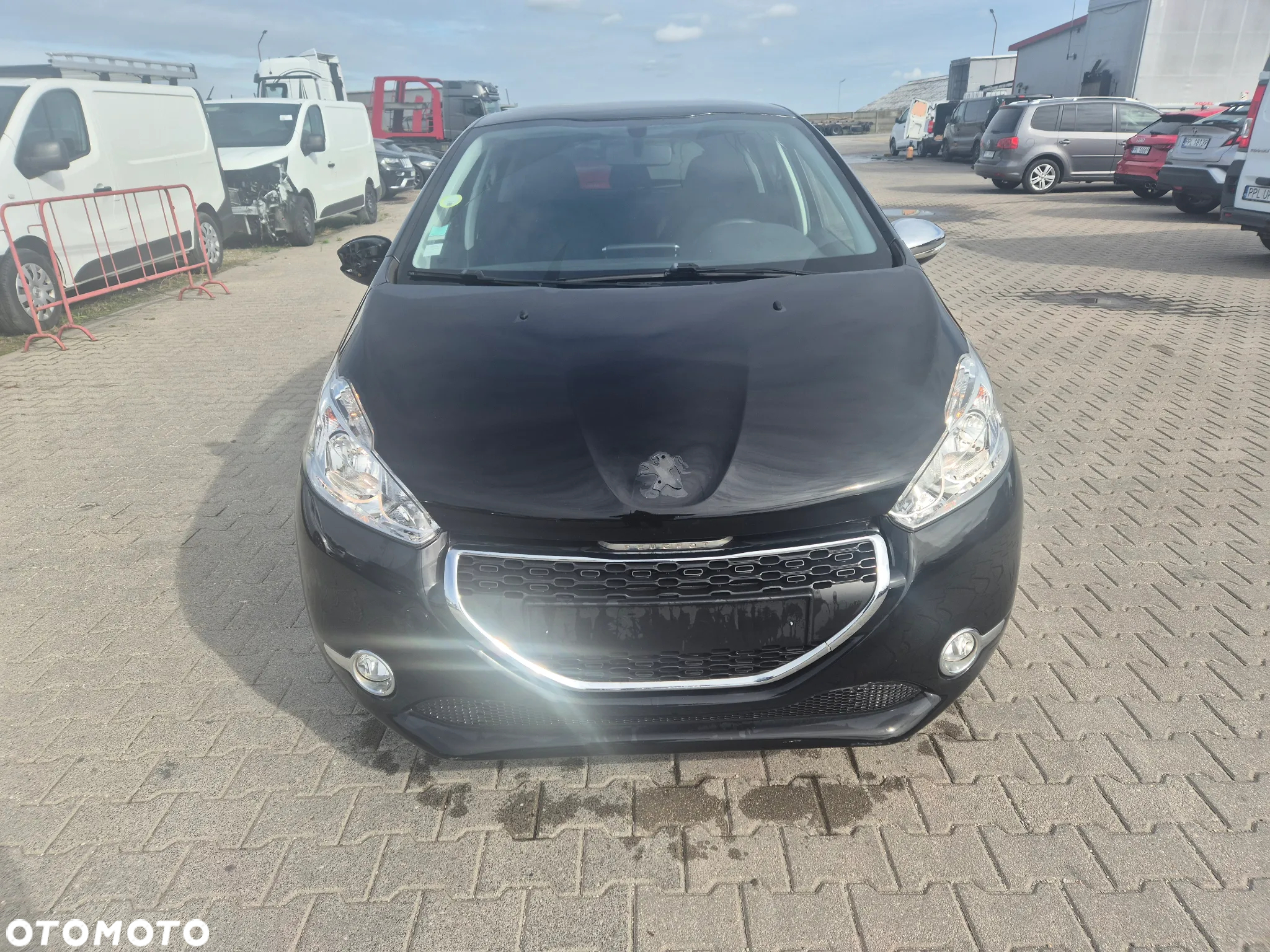 Peugeot 208 1.6 e-HDi Allure STT - 3