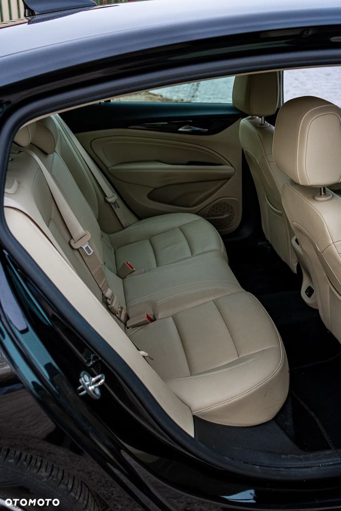 Opel Insignia 1.6 CDTI Cosmo ecoFLEX S&S - 32