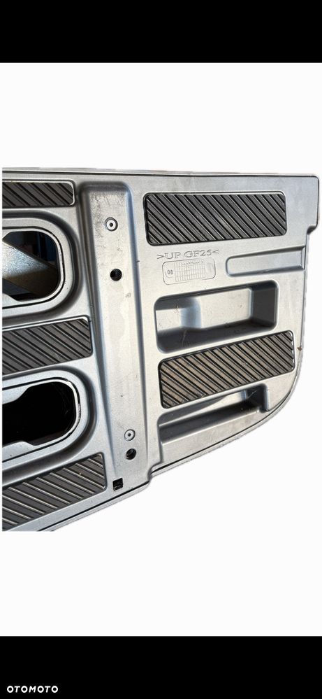 Ławka grill dolny stopień Scania R 1538427 - 3