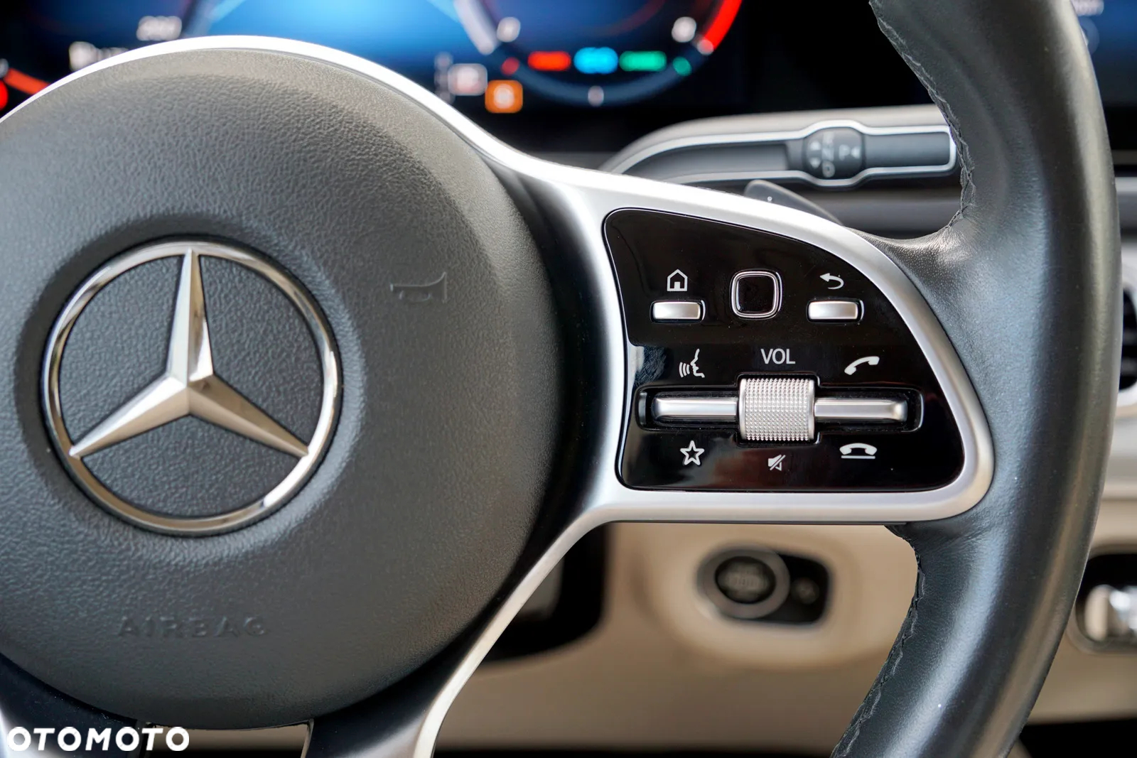 Mercedes-Benz GLE 450 4Matic 9G-TRONIC AMG Line - 33