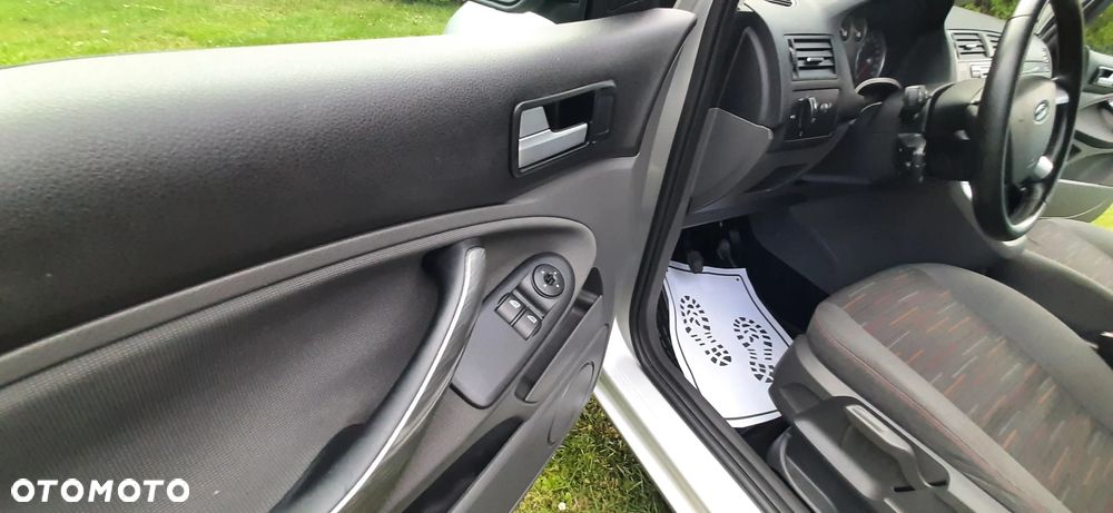 Ford C-MAX - 32
