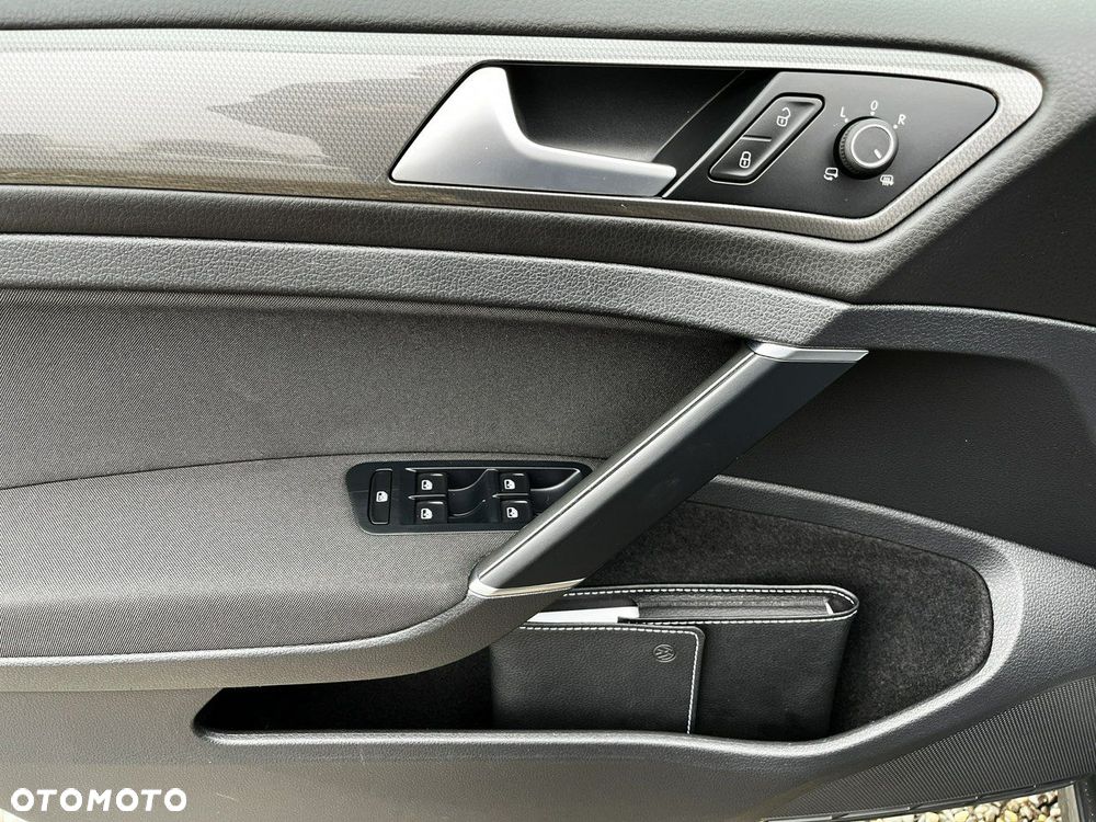 Volkswagen Golf - 29