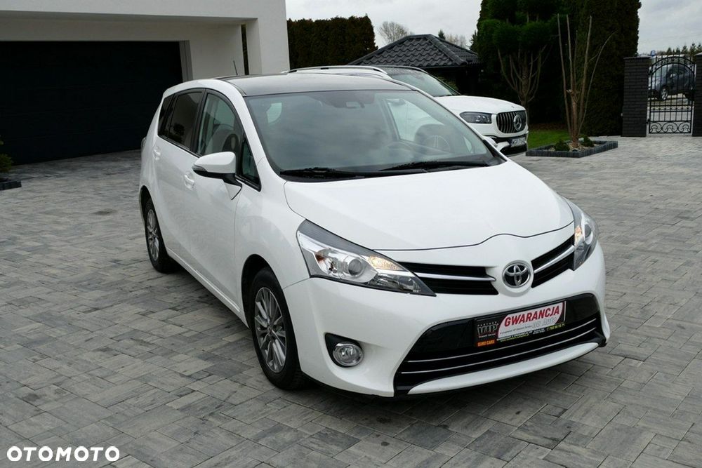 Toyota Verso 1.6 D-4D Premium - 3