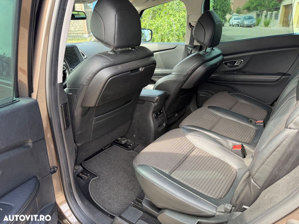 Renault Grand Scenic - 14