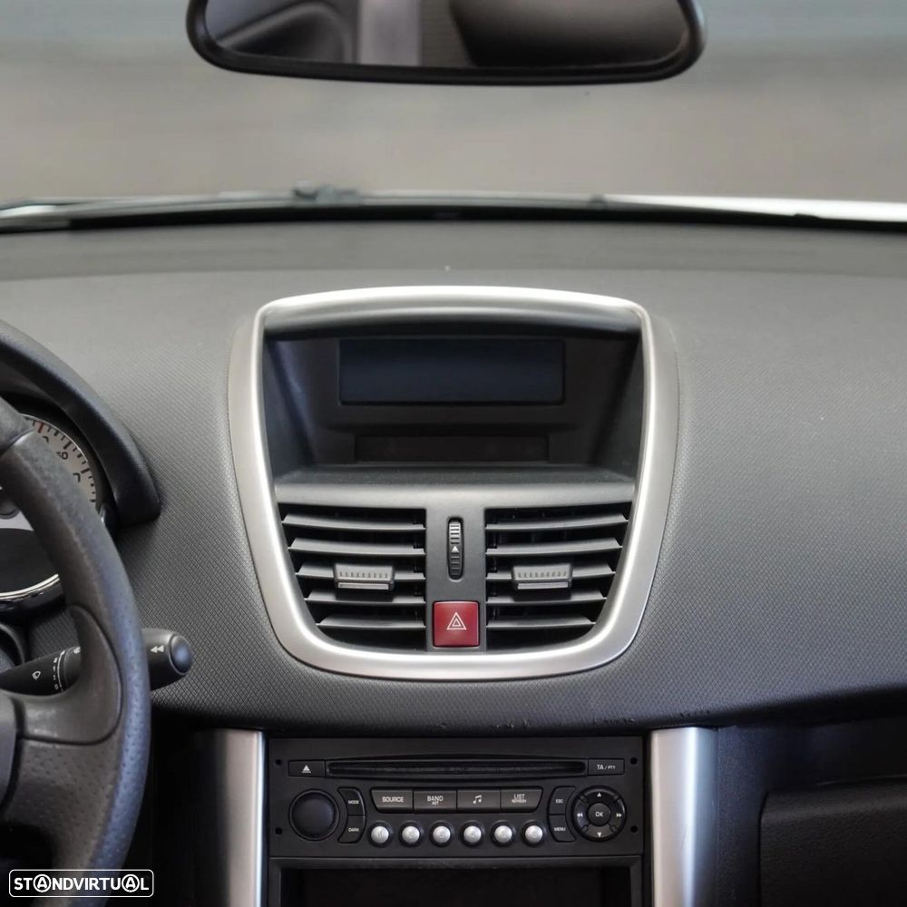 Peugeot 207 CC 1.6 SE 200 Anos - 16