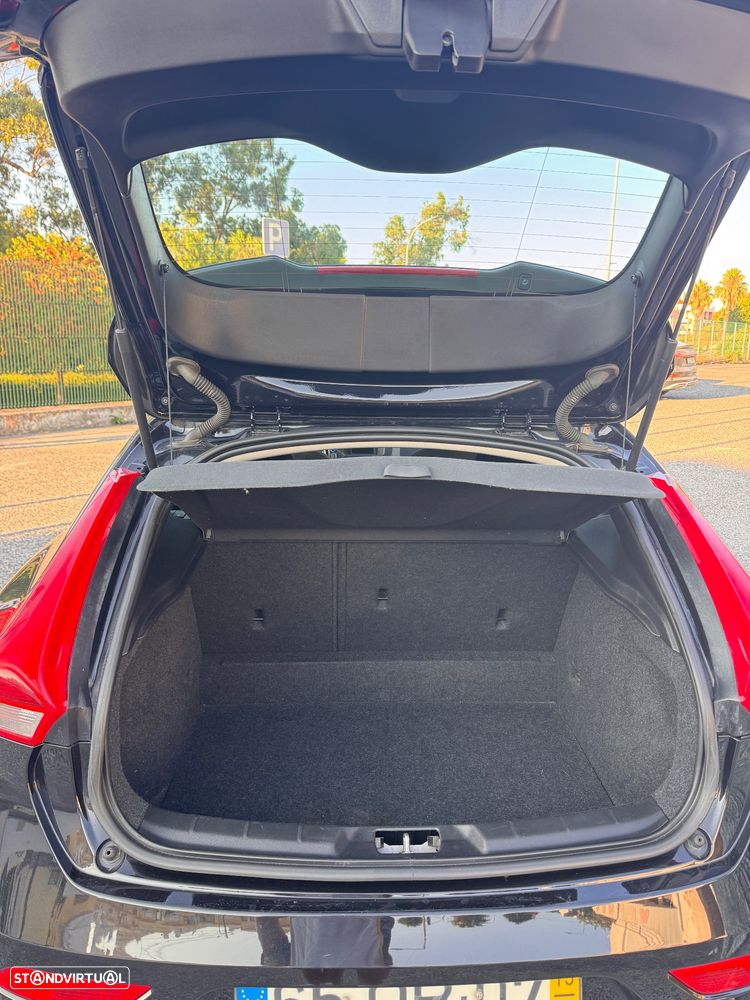 Volvo V40 2.0 D2 Momentum Geartronic - 10
