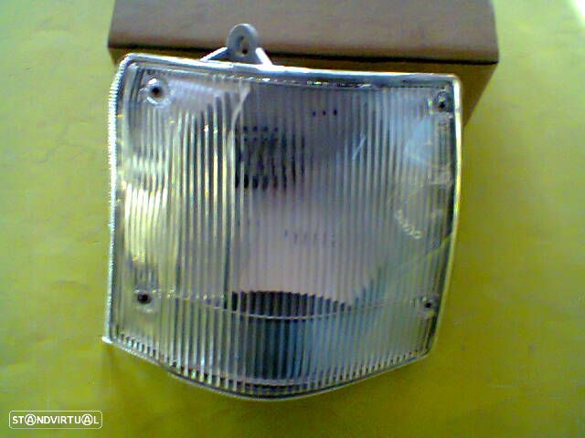 farolim frente toyota dyna 250 e 280 (novos) - 1