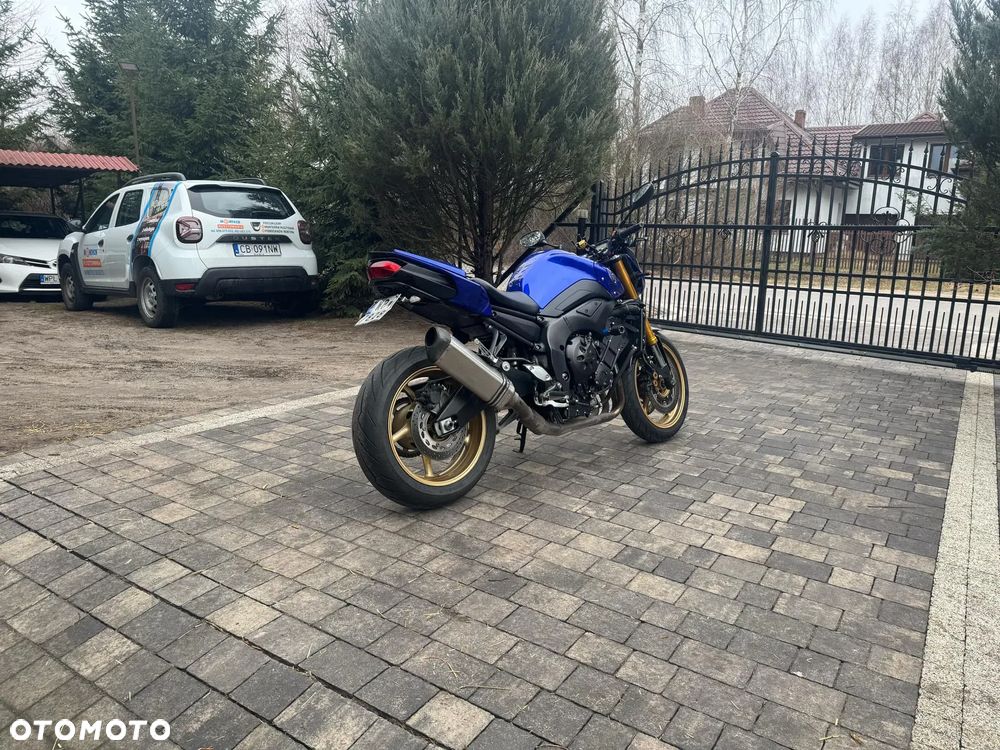 Yamaha FZ8 - 8