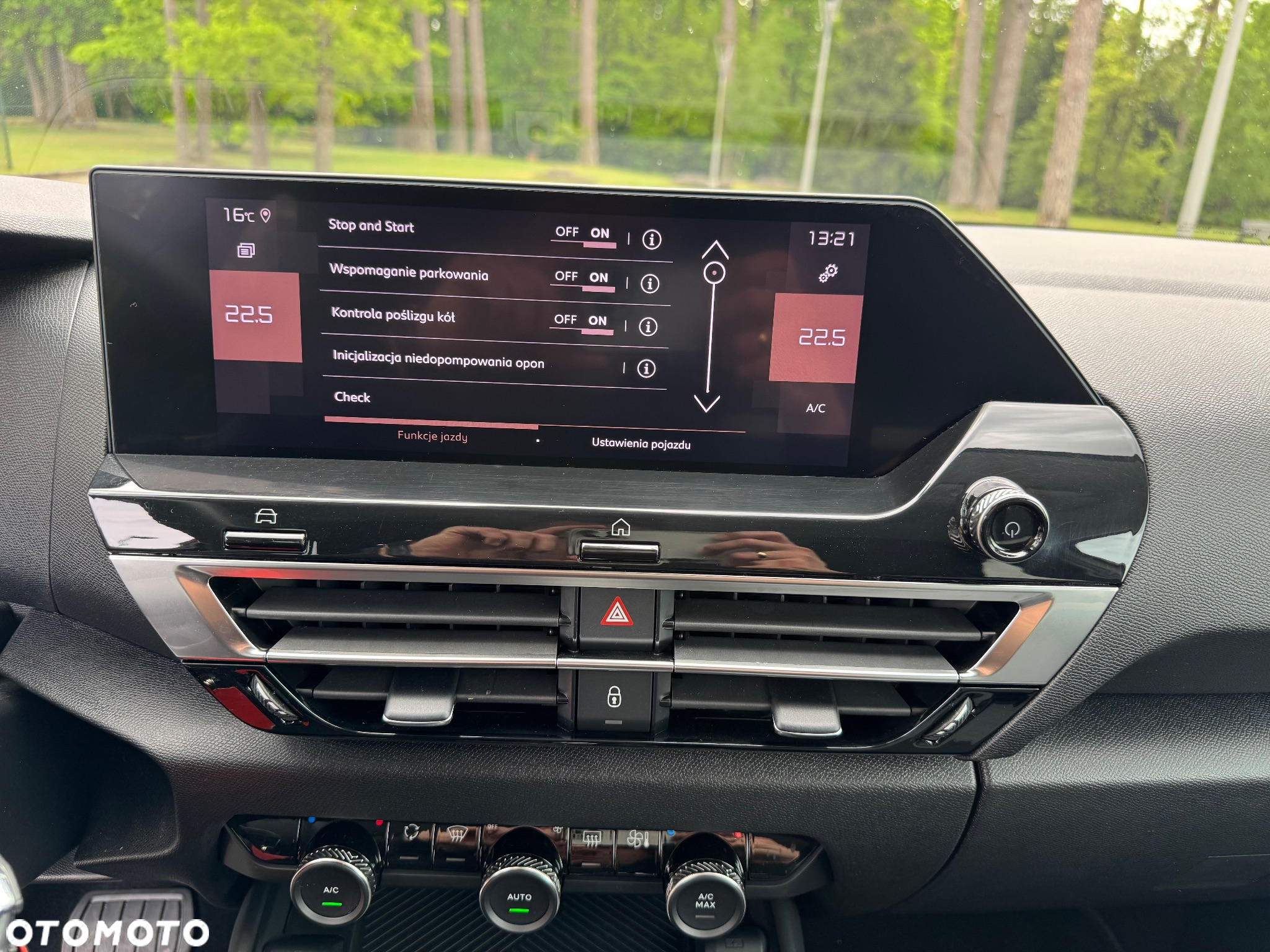 Citroën C4 PureTech 130 Stop&Start EAT8 SHINE - 24
