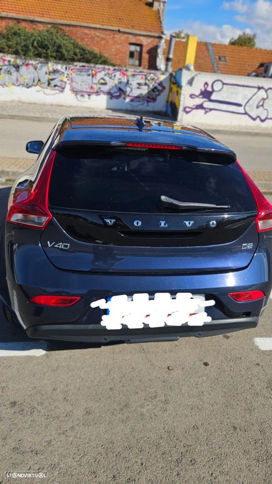 Volvo V40 D2 Momentum - 4