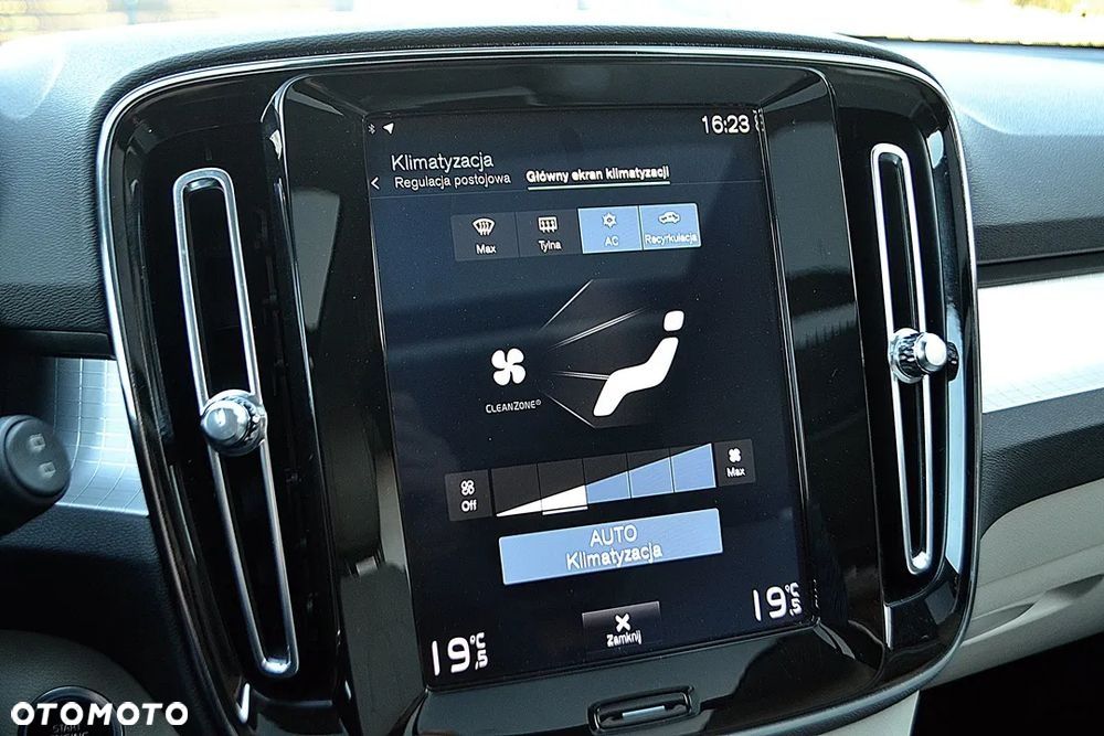 Volvo XC 40 T3 Momentum - 20