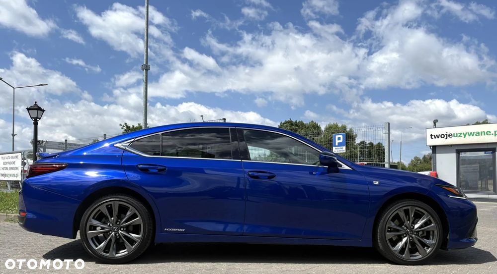 Lexus ES 300h F Sport Edition - 6