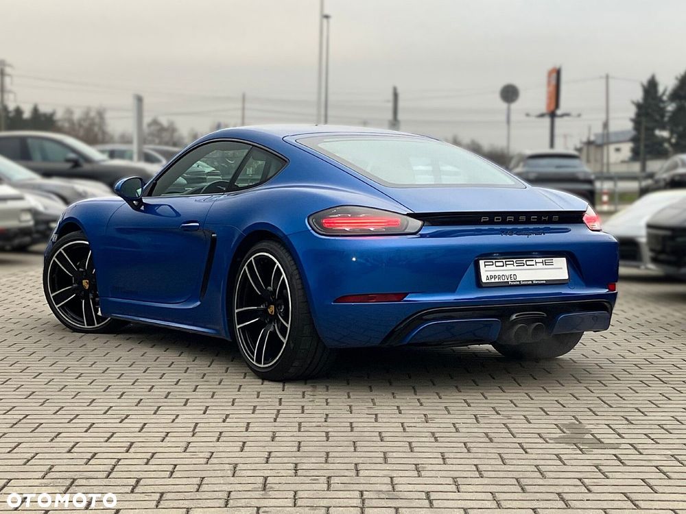 Porsche 718 Cayman - 11